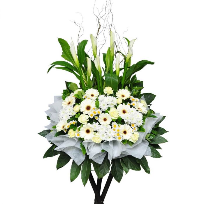 Heartfelt Respect funeral flower